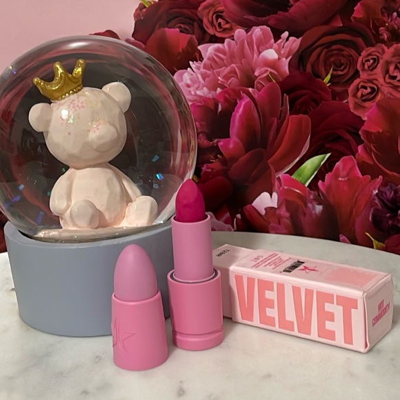 Jeffree Star Other - Jeffree Star Velvet Trap  Hot Commodity 💋🫦💓🎁